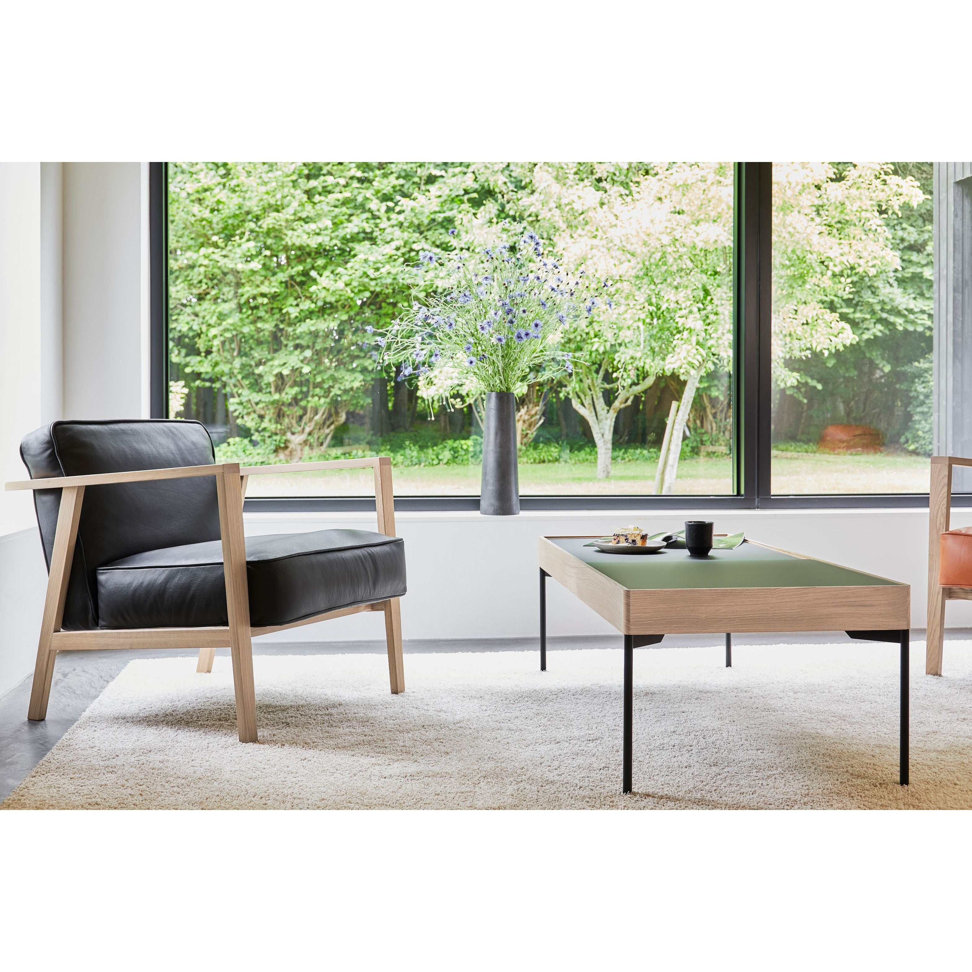 Andersen Furniture - LC1 Loungestol - sort læder/stel i eg - Andersen Furniture - DesignGaragen.dk