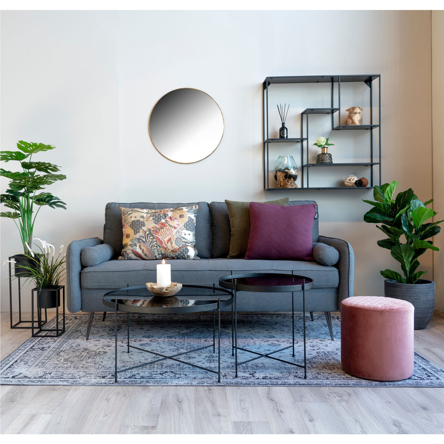 Ferrel Pillow - Pillow in burgundy red, 45x45cm