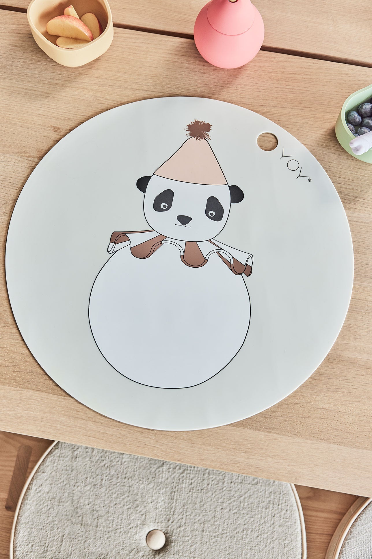 OYOY MINI PANDA POMPOM TABLE