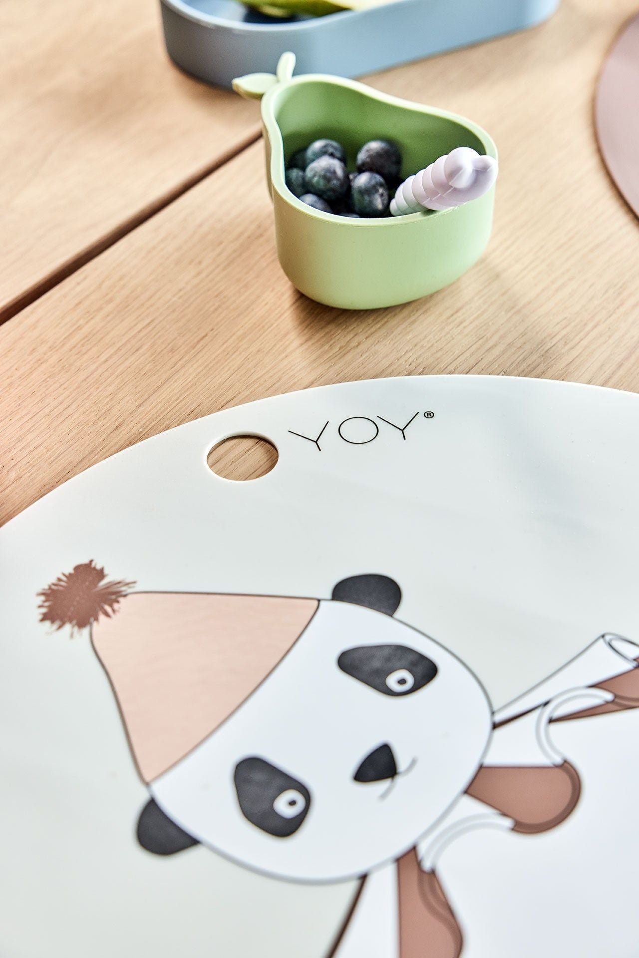 OYOY MINI PANDA POMPOM TABLE