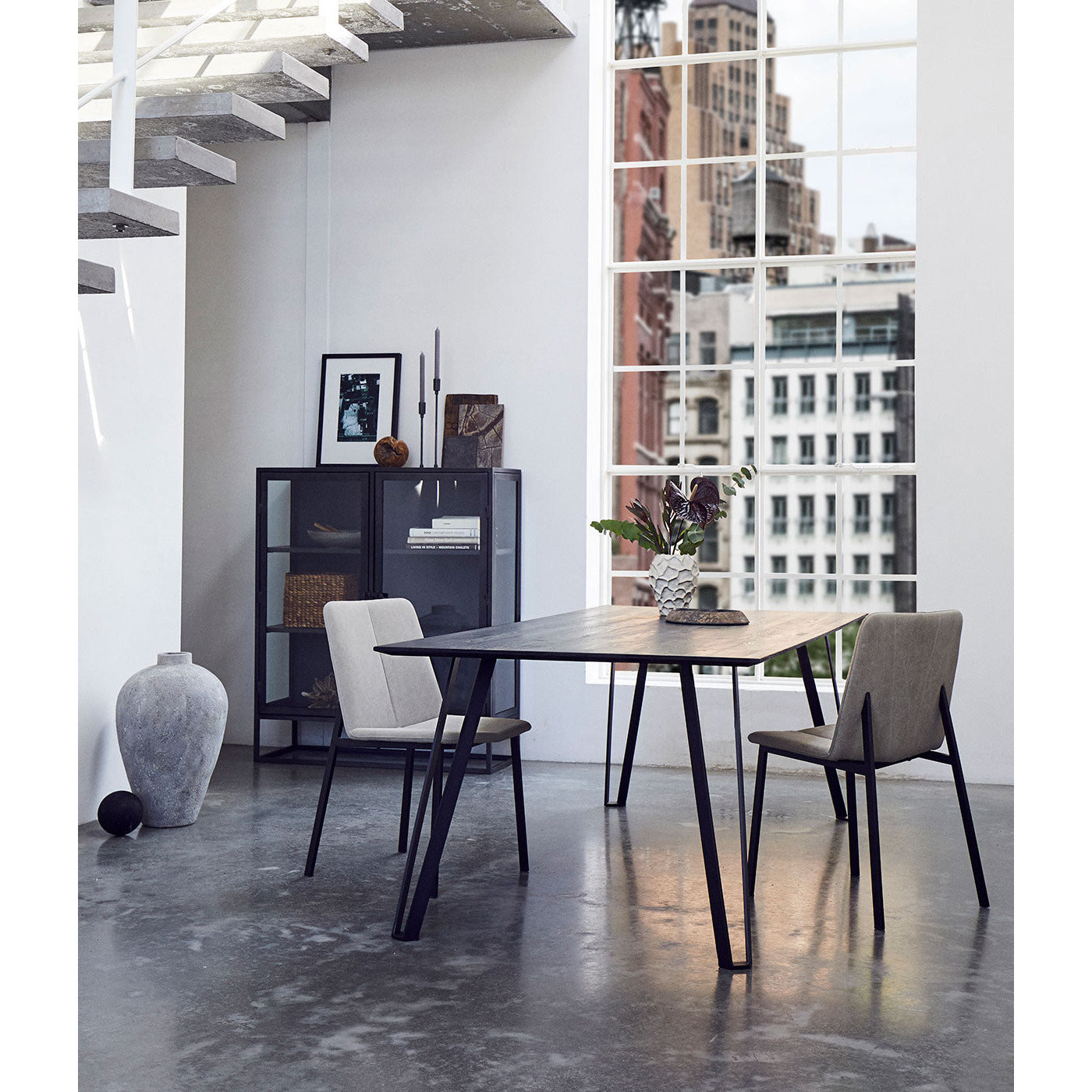 Vase Soil - Vanilje - Keramik - H: 21,5 Ø: 18 cm - Muubs - DesignGaragen.dk