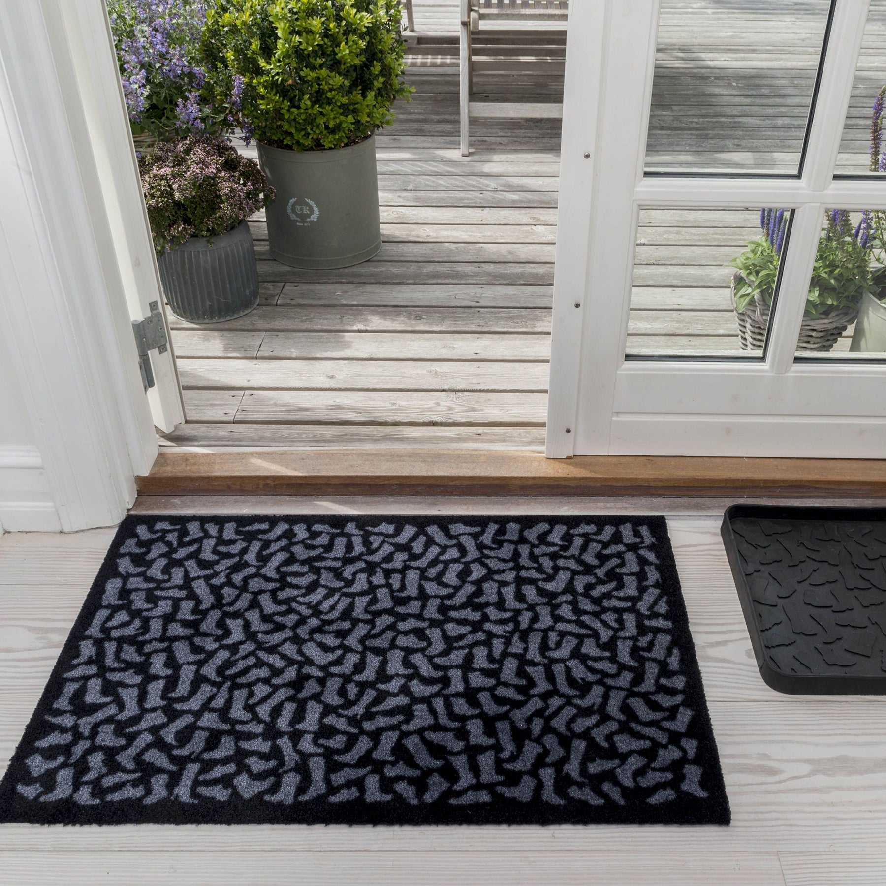 GULVMÅTTE 60 X 90 CM - FOOTWEAR/BLACK GREY - Tica Copenhagen - DesignGaragen.dk