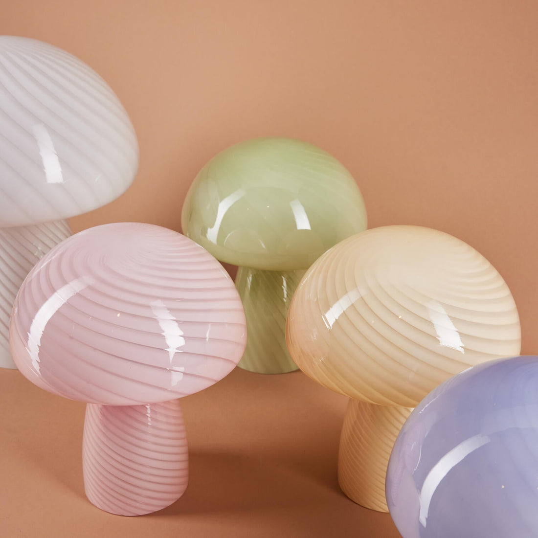 Bahne - Fungal lamp / Mushroom Table lamp, pink - H23 cm.
