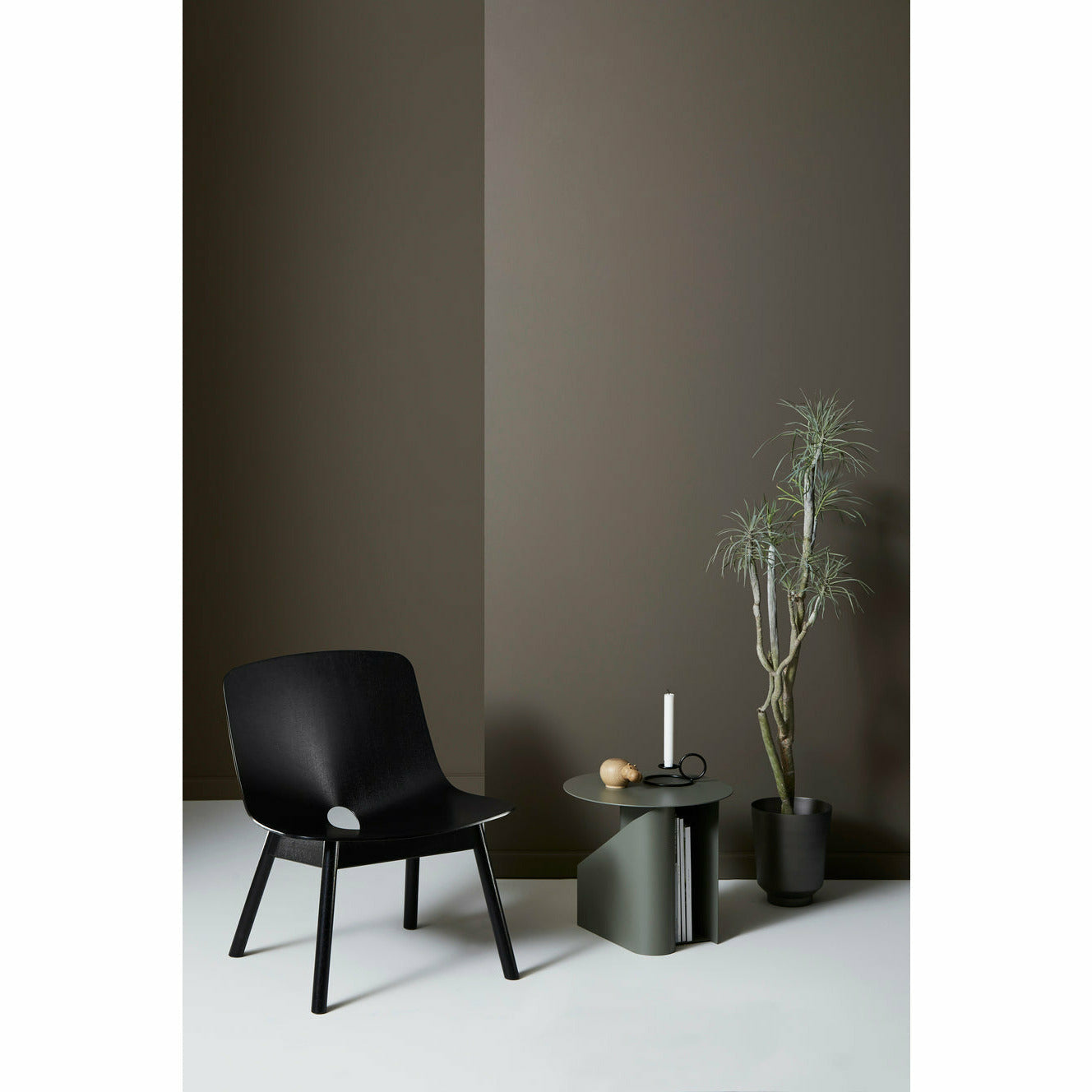 WOUD -  Sentrum side table - Dusty green