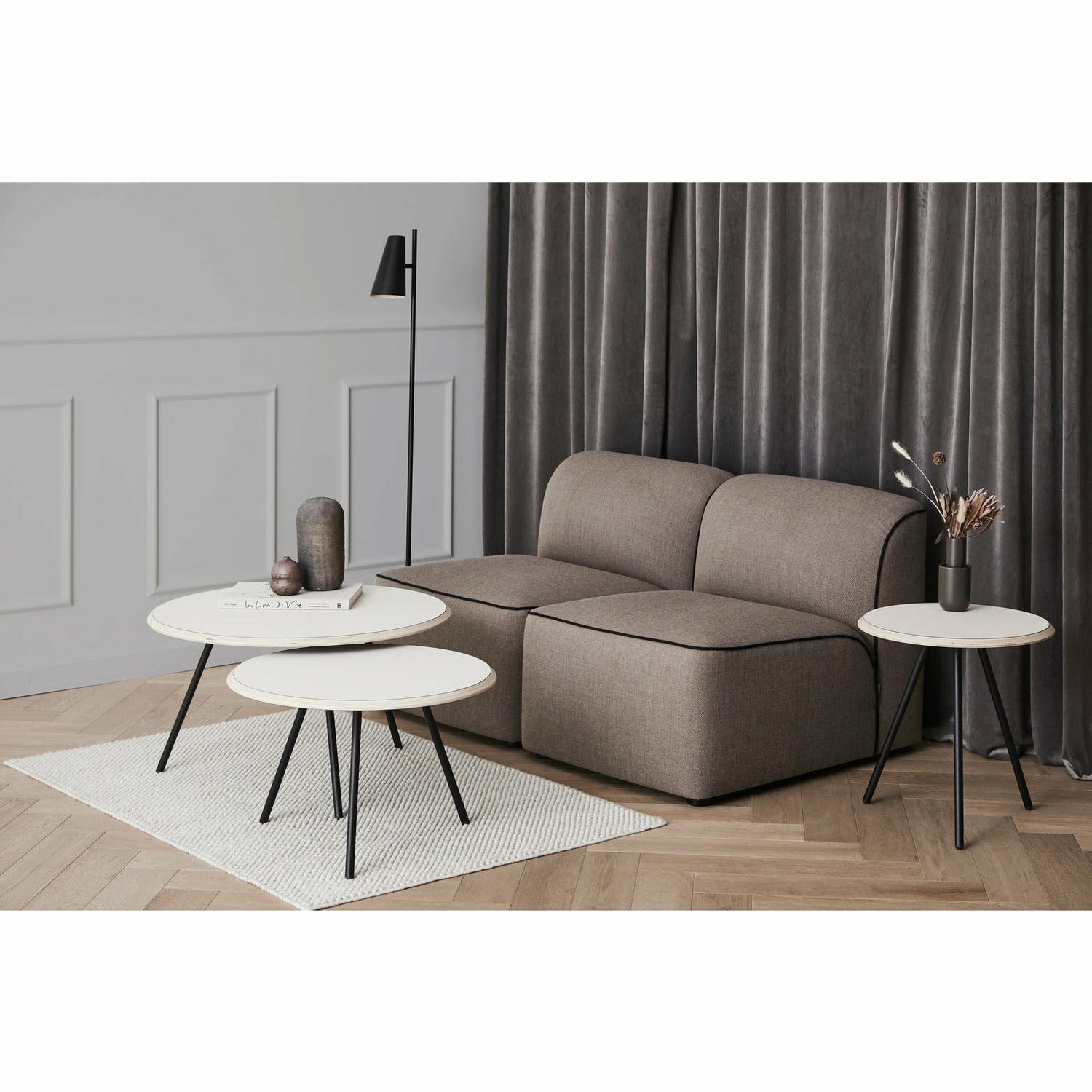 WOUD -  Soround side table - Warm grey (Ø45xH44,50)