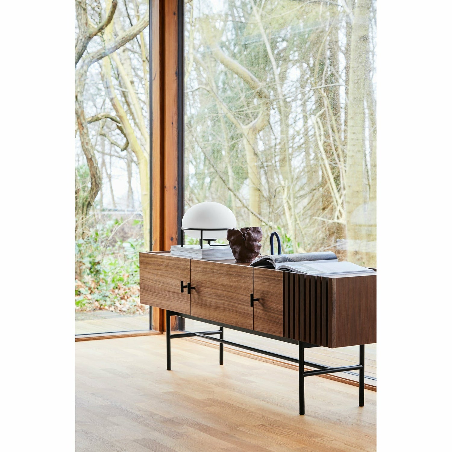 WOUD - Array low sideboard (150 cm) - Walnut - WOUD - DesignGaragen.dk