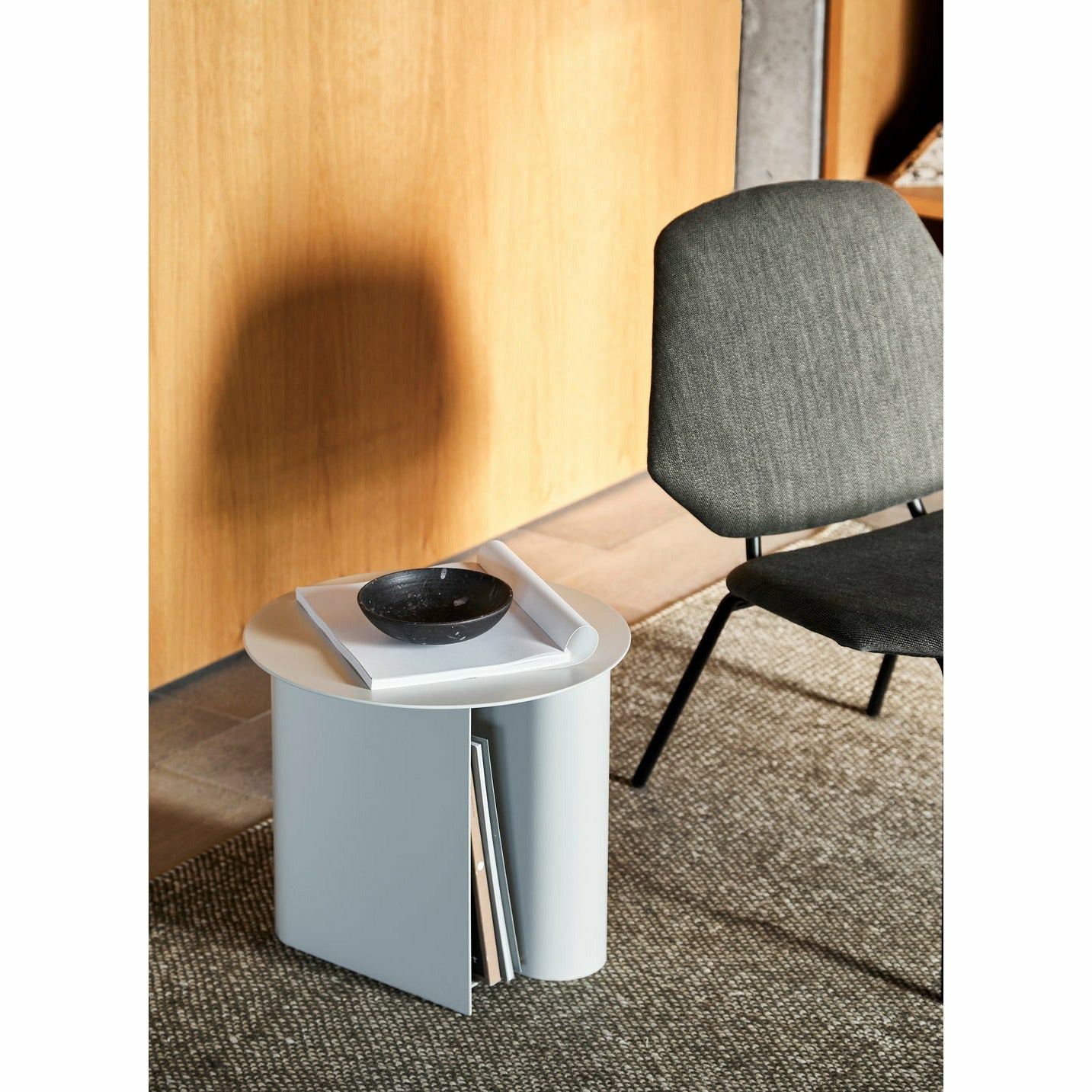 WOUD -  Sentrum side table - Warm grey