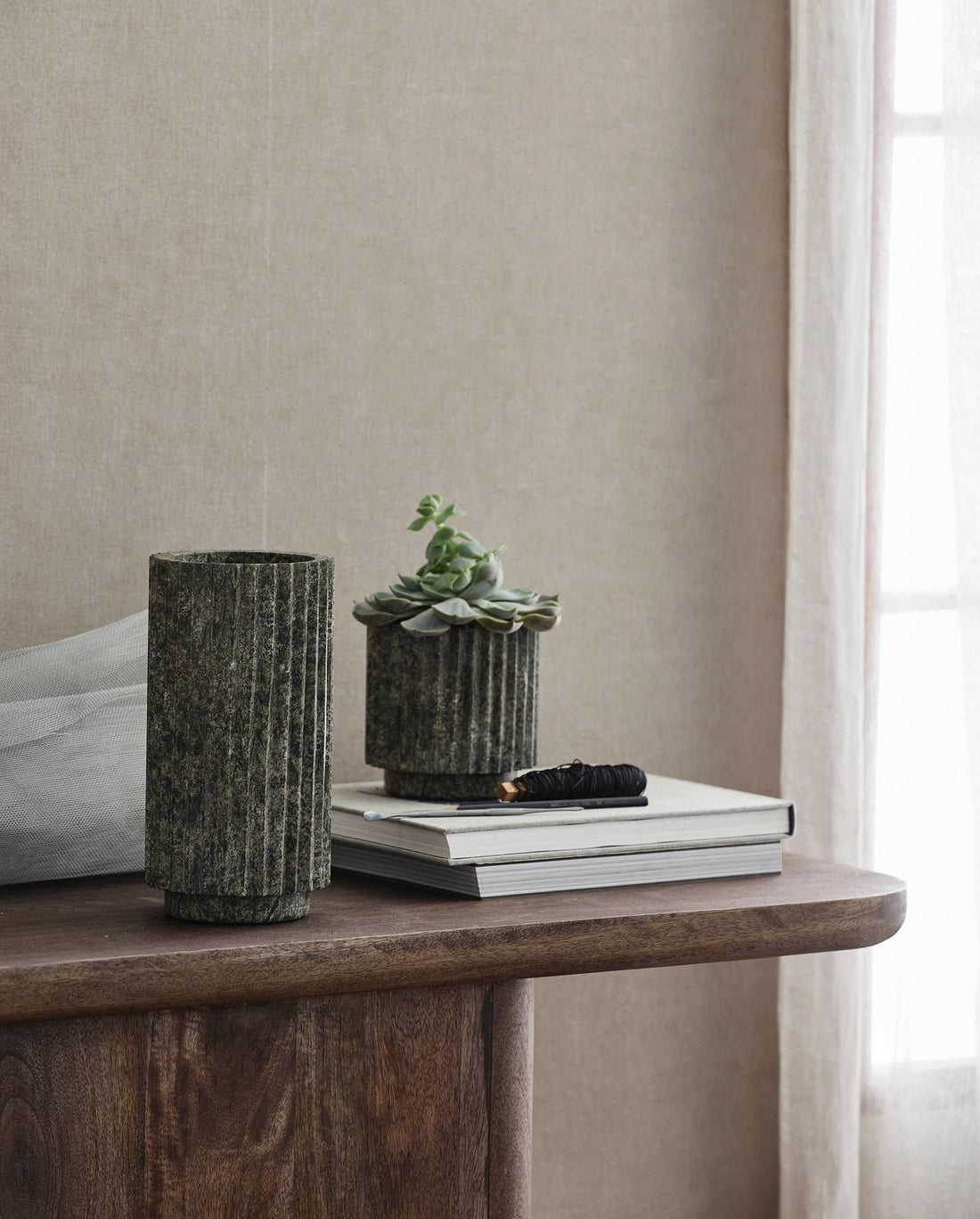 Loon herbal pot - green marble