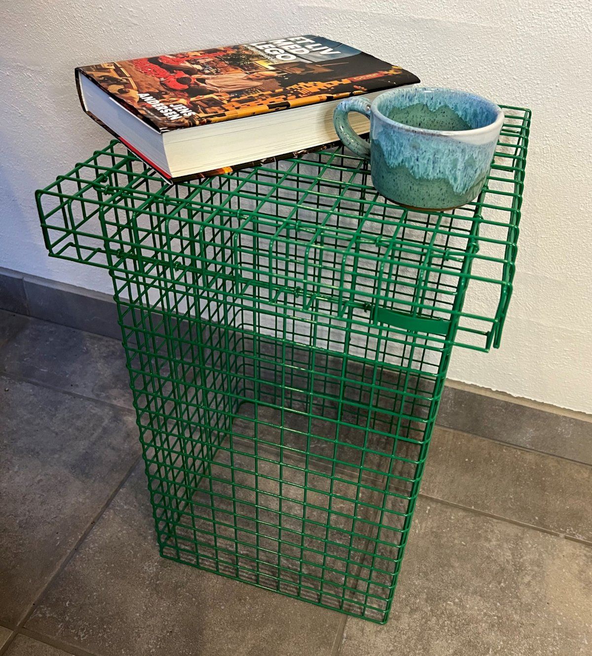 Kalager Design Wire Stool, Signal Green