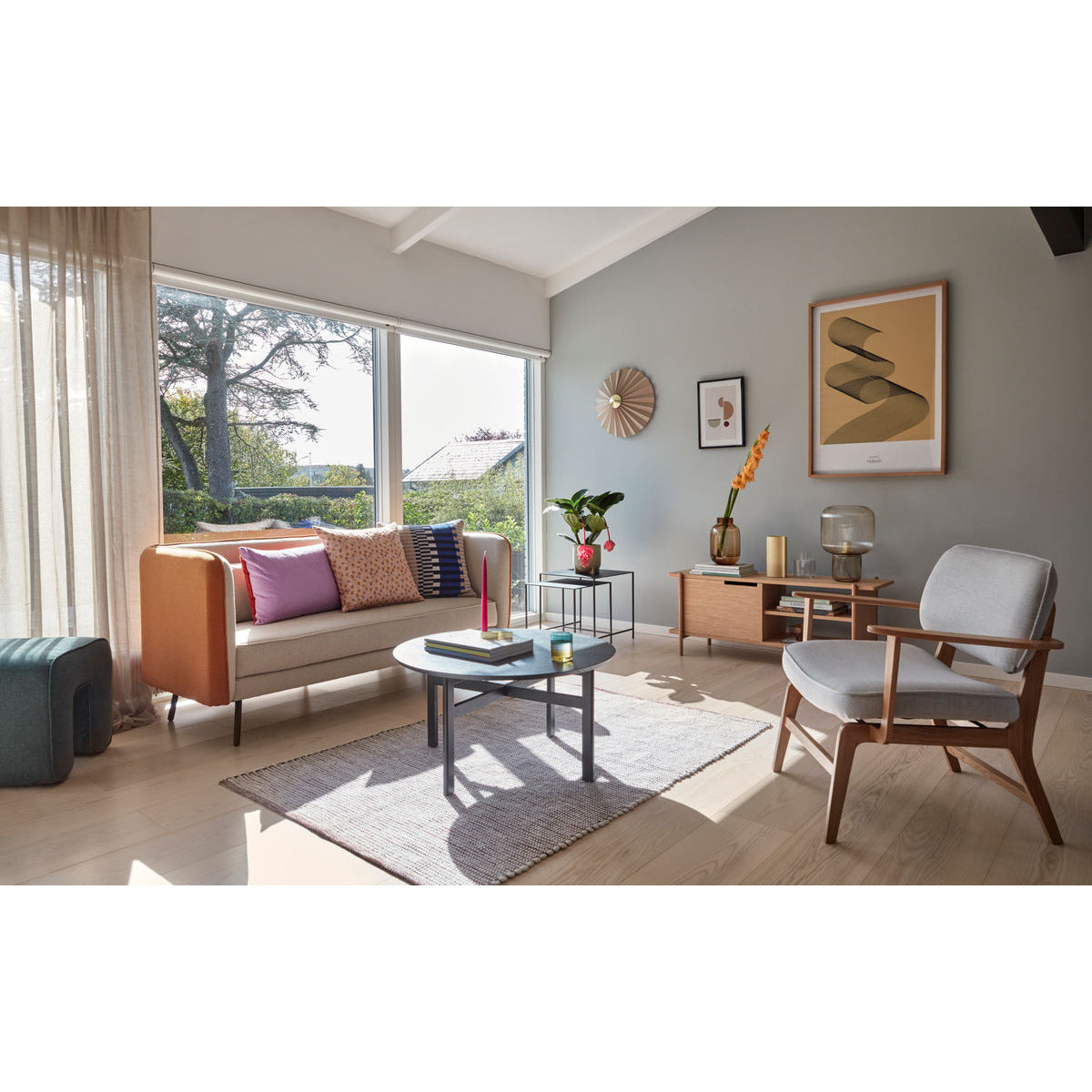 Hübsch people bestow nature