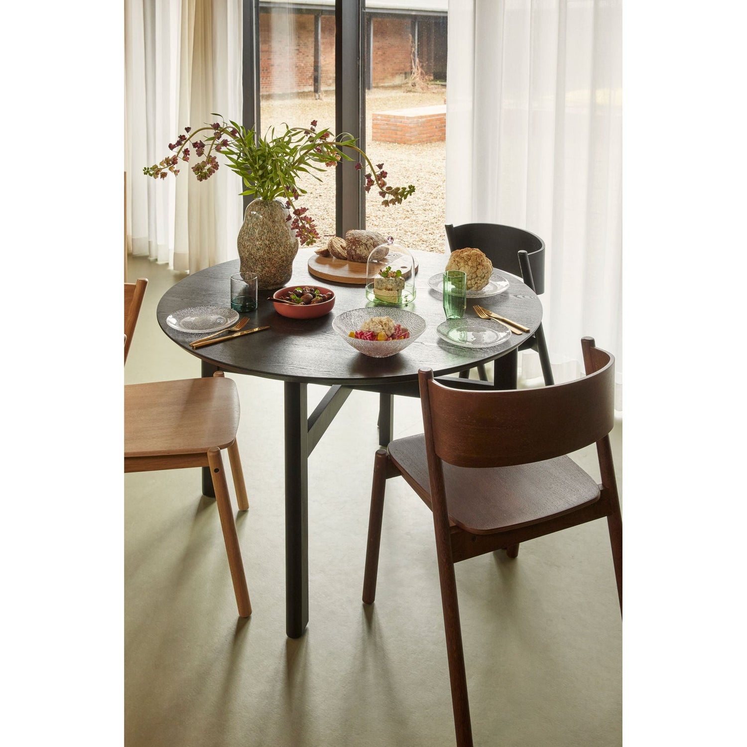 Hübsch Fjord Dining Table Round Small Black