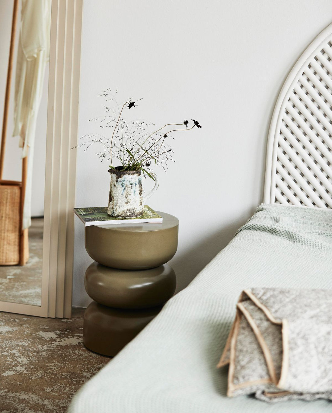 Alma side table - dark green